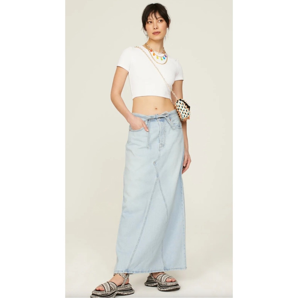 Levi's Iconic Denim Maxi Skirt Women Size 28 Light Wash Blue Long Jean Skirt